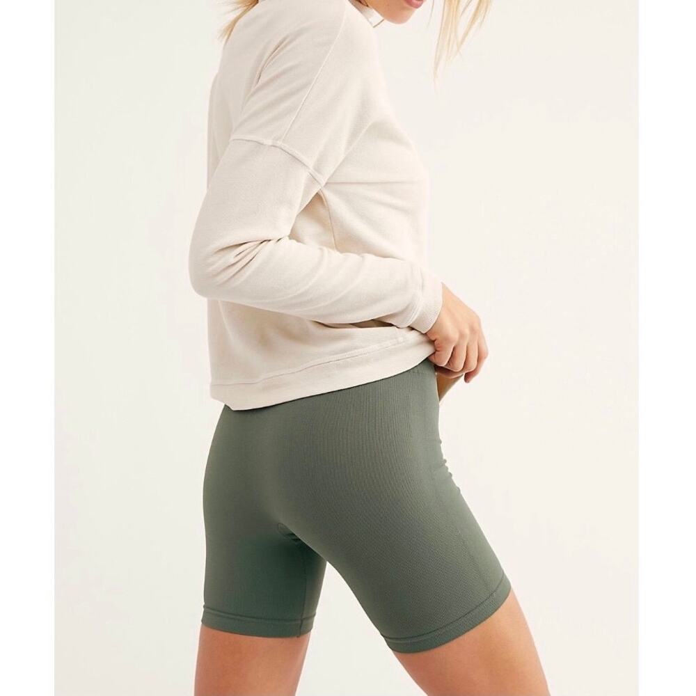 FREE PEOPLE INTIMATELY Army Green Knit Seamless Bike Shorts Made in USA XS/S